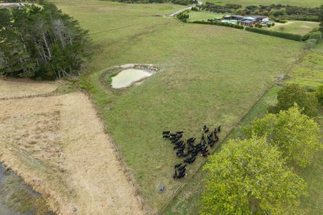 Photo of property in 11 Bobs Way, Dairy Flat, 0792