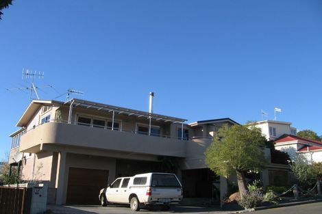 Photo of property in 17 Roslyn Road, Bluff Hill, Napier, 4110