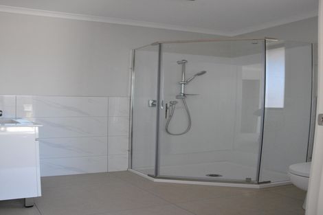 Photo of property in 6 Garrett Drive, Whalers Gate, New Plymouth, 4310