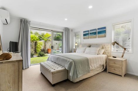 Photo of property in 15 Waldorf Crescent, Orewa, 0931