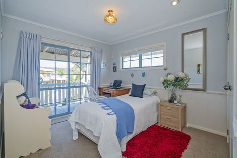 Photo of property in 5 Pipi Dune, Whitianga, 3510