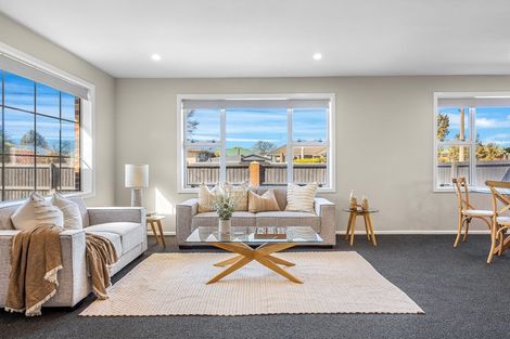 Photo of property in 1/5a Rossiter Avenue, Redwood, Christchurch, 8051