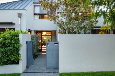 Photo of property in 1a Gillean Street, Havelock North, 4130