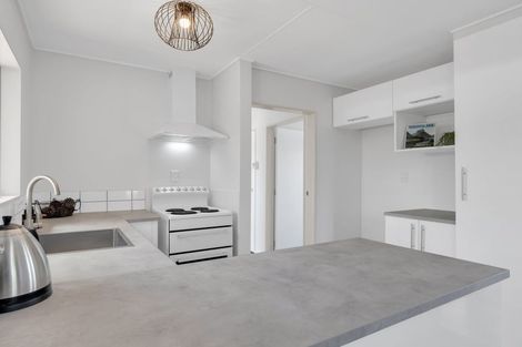 Photo of property in 8a Kaimai Place, Hairini, Tauranga, 3112