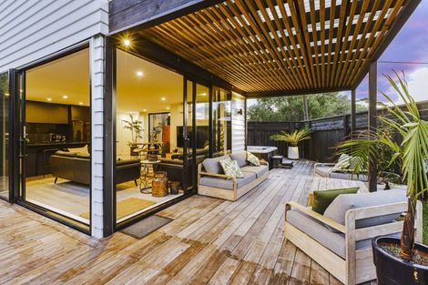 Photo of property in 15c Helga Crescent, Te Atatu Peninsula, Auckland, 0610