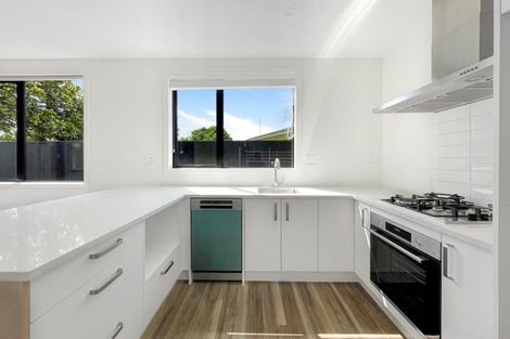 Photo of property in 2/25 Sandwich Road, Saint Andrews, Hamilton, 3200