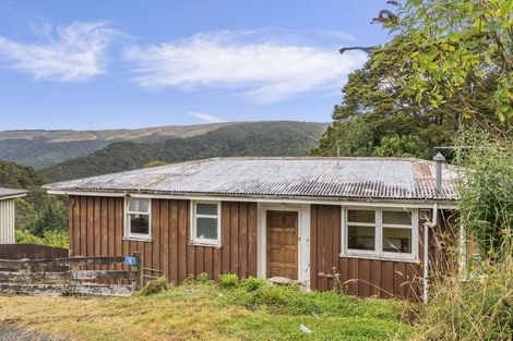 Photo of property in 19 Tui Terrace, Waipori Falls, Outram, 9073