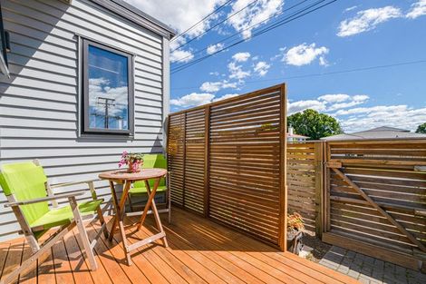 Photo of property in 1/4 Edgerton Road, Te Atatu Peninsula, Auckland, 0610