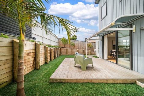 Photo of property in 674 East Coast Road, Pinehill, Auckland, 0630