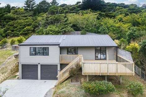 Photo of property in 72 Omapere Street, Whitby, Porirua, 5024