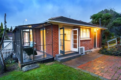 Photo of property in 6 Middleton Road, Kew, Dunedin, 9012