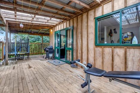 Photo of property in 60 Cobham Crescent, Kelston, Auckland, 0602