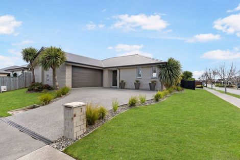 Photo of property in 7 Seaward Street, Pegasus, 7612