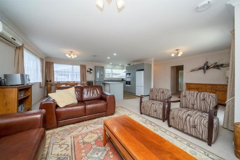 Photo of property in 33c Argyle Street, Hawera, 4610