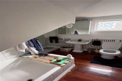 Photo of property in 15 Nairn Street, Mount Cook, Wellington, 6011