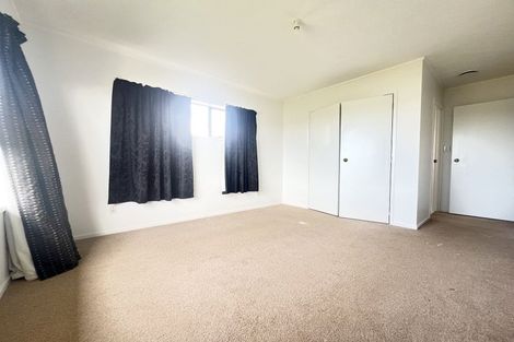 Photo of property in 124 Carnoustie Drive, Wattle Downs, Auckland, 2103