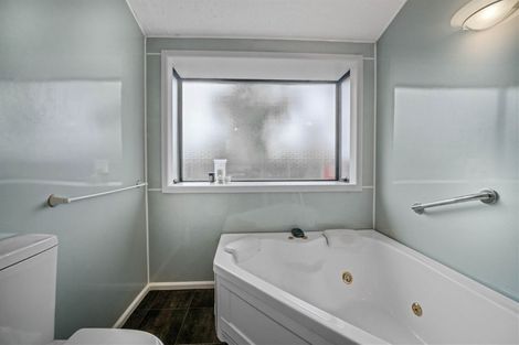 Photo of property in 183 Avonhead Road, Avonhead, Christchurch, 8042