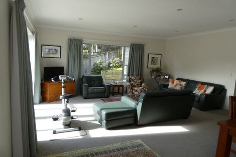 Photo of property in 76 Makara Road, Karori, Wellington, 6012