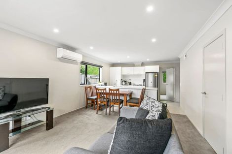 Photo of property in 10 Brindle Way, Newlands, Wellington, 6037