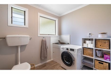 Photo of property in 38 Kirkoswald Street, Wallacetown, 9816