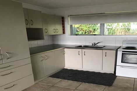 Photo of property in 4/2b Queensway, Three Kings, Auckland, 1024