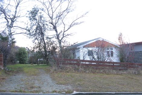 Photo of property in 15 Adelaide Street, Queenstown, 9300