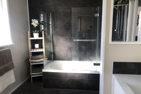 Photo of property in 21 Bledisloe Street, Levin, 5510