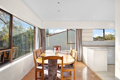 Photo of property in 221 Forrest Hill Road, Forrest Hill, Auckland, 0620