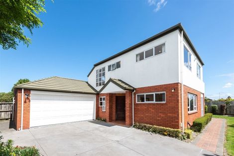 Photo of property in 33 Coniston Avenue, Ilam, Christchurch, 8041