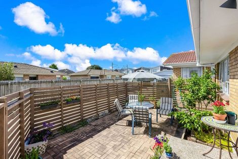 Photo of property in 2/46 Takanini Road, Takanini, 2112