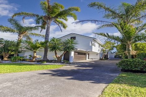 Photo of property in 1/20 Norwood Road, Bayswater, Auckland, 0622