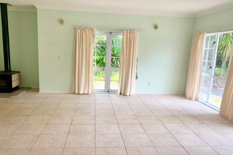 Photo of property in 150 Nixon Road, Taupaki, Henderson, 0782