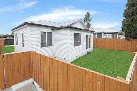 Photo of property in 156 Wainoni Road, Avondale, Christchurch, 8061