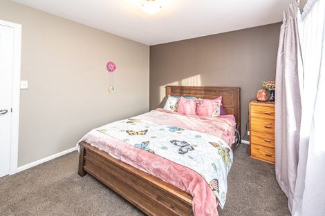 Photo of property in 16 Waharua Place, Tawhero, Whanganui, 4501