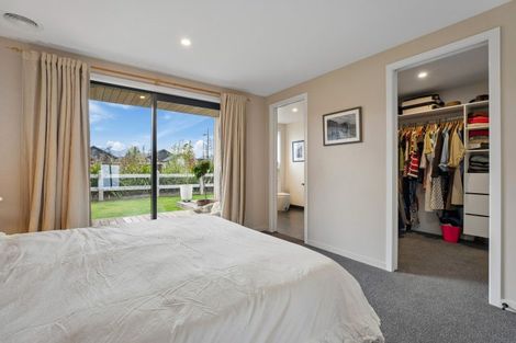 Photo of property in 3 Mount Prospect Lane, Wanaka, 9305