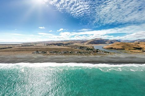 Photo of property in 48 Hillview Road, Birdlings Flat, Little River, 7591