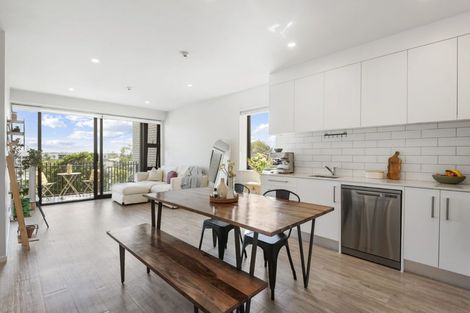 Photo of property in 210/165 Lake Road, Northcote, Auckland, 0627