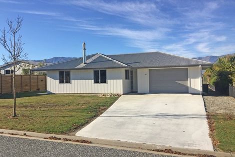Photo of property in 13 Bell Street, Lake Hawea, 9382