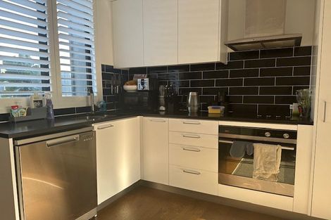 Photo of property in 9/20 Trent Street, Island Bay, Wellington, 6023