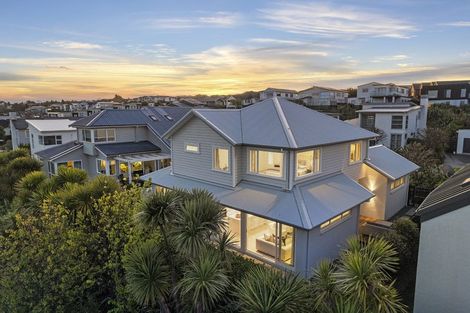 Photo of property in 9 Tuatini Place, Long Bay, Auckland, 0630