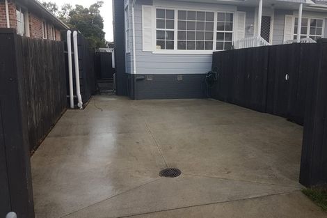 Photo of property in 33b Gill Avenue, Te Atatu Peninsula, Auckland, 0610