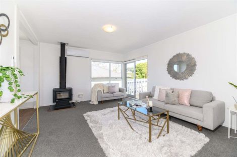 Photo of property in 380 East Coast Road, Sunnynook, Auckland, 0630