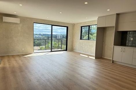 Photo of property in 86a Tiriwa Drive, Massey, Auckland, 0614