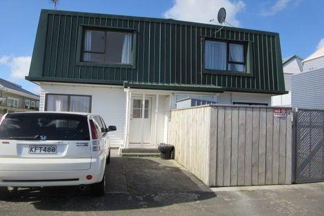 Photo of property in 2/103 Rongotai Road, Kilbirnie, Wellington, 6022