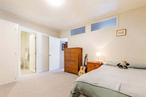 Photo of property in 10 Coromandel Crescent, Mairangi Bay, Auckland, 0630