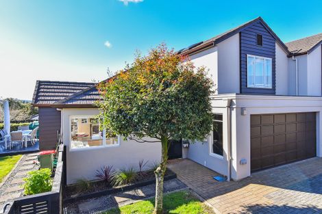 Photo of property in 14 Fairfield Lane, East Tamaki Heights, Auckland, 2016