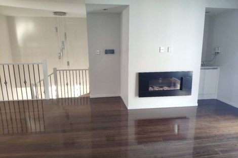 Photo of property in 21 Loughros Place, Pinehill, Auckland, 0632