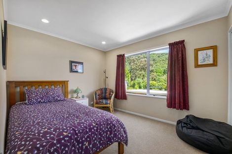 Photo of property in 20 Rimu Terrace, Waikawa, Picton, 7220
