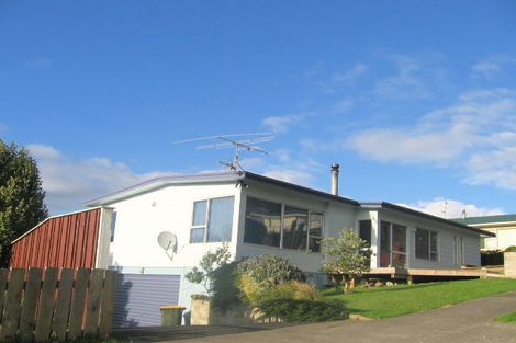 Photo of property in 5 Katarina Grove, Tawa, Wellington, 5028