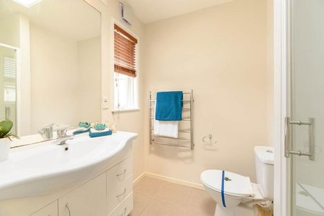 Photo of property in 6 Anchor Place, Beach Haven, Auckland, 0626